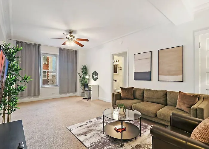 Sleek 1-bedroom In - East Park Tower 0610 Rep Apartment