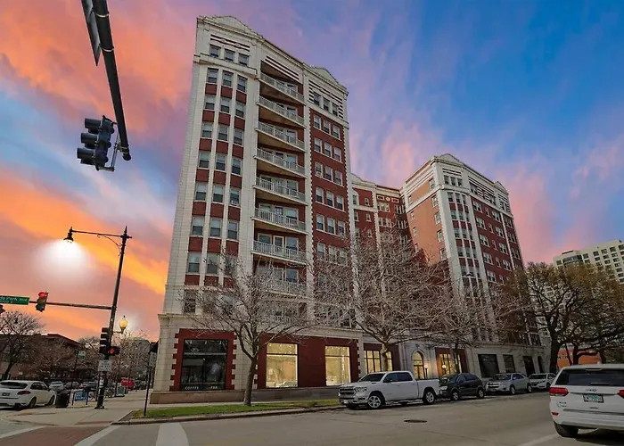 Sleek 1-bedroom In - East Park Tower 0610 Rep *