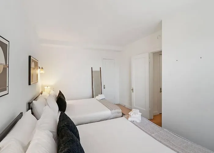 Sleek 1-bedroom In - East Park Tower 0610 Rep Apartment