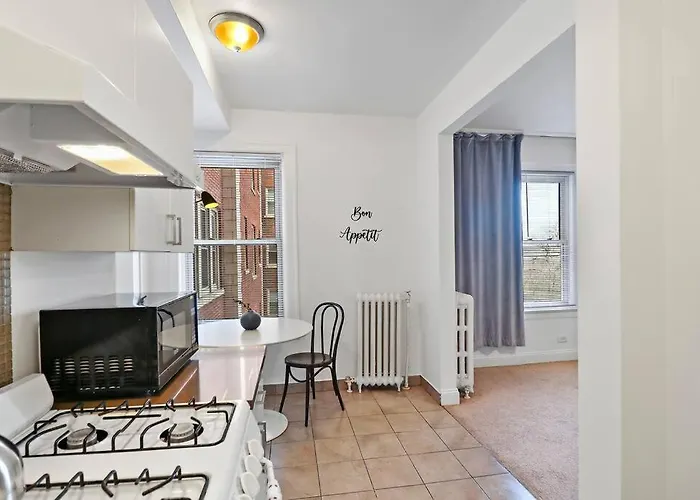 Sleek 1-bedroom In - East Park Tower 0610 Rep